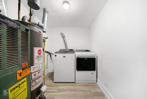 4144 King Dr, Chicago IL  60653-2374 exterior