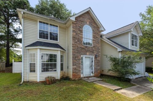 2428 Rambling Way, Lithonia GA  30058-3984 exterior