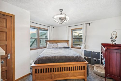 686 Duluth St, Saint Paul MN  55106-4710 exterior