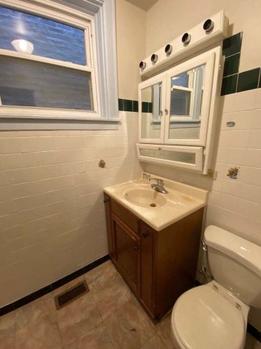 448 31 St, Chicago IL 60804-4024 exterior