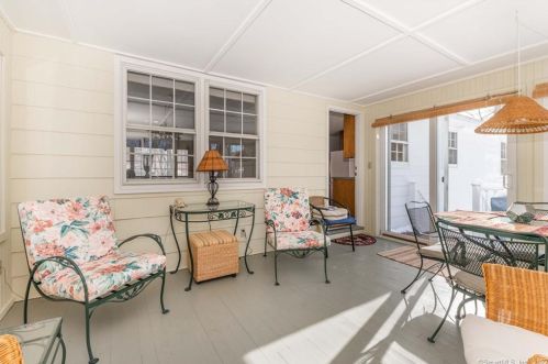 47 Lexton Dr, Farmington CT 06032-2412 exterior