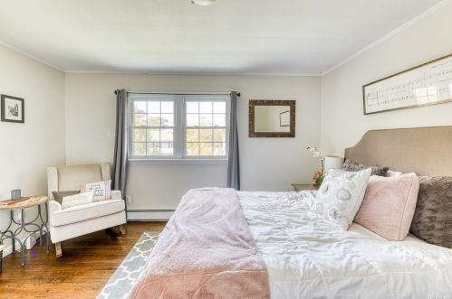 180 Cockonoe Ave, Babylon NY 11702-1904 exterior