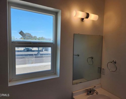 3044 Concord Dr, Oxnard CA 93033-5501 exterior