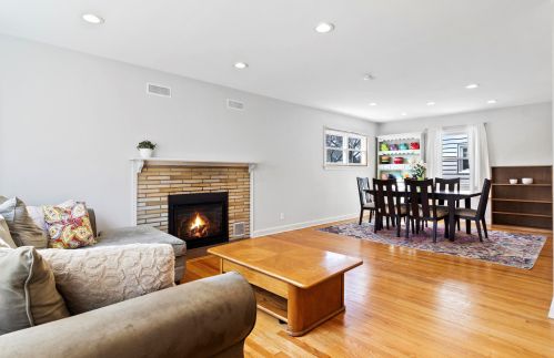 4801 Diversey Blvd, Milwaukee WI 53217-5919 exterior