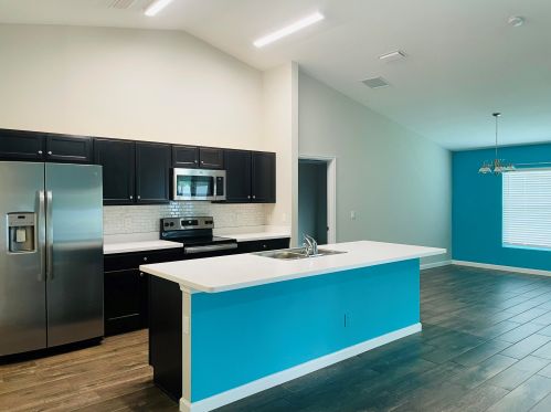 112 Ridgecrest Dr, Fort Pierce FL  34953-5449 exterior