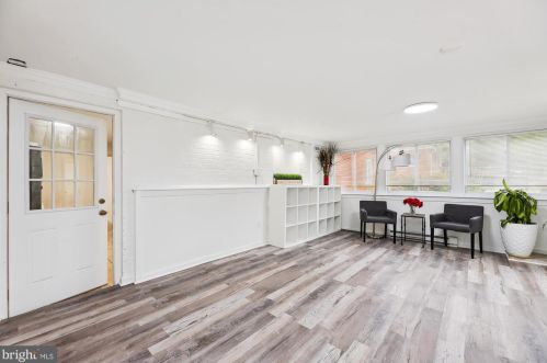 5117 Mount Vernon Memorial Hwy, Alexandria VA  22309-3319 exterior