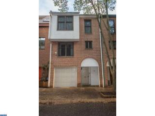 2044 Appletree St, Philadelphia, PA 19103-1410