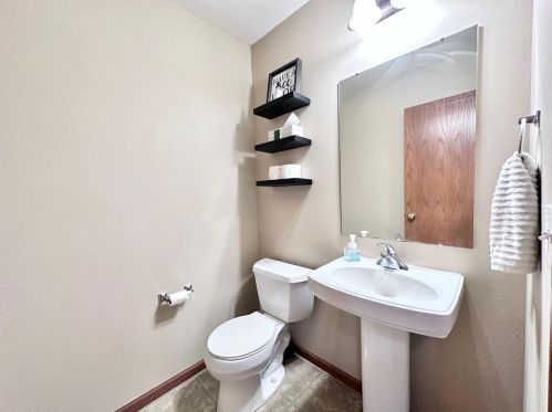 615 Hercules Trl, Madison WI  53718-2931 exterior