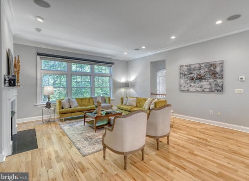 2518 Delancey St, Philadelphia PA 19103-6409 exterior