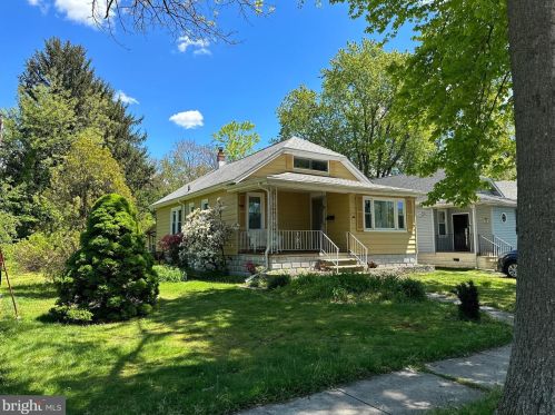 129 Davis Ave, Camden, NJ 08106-1004