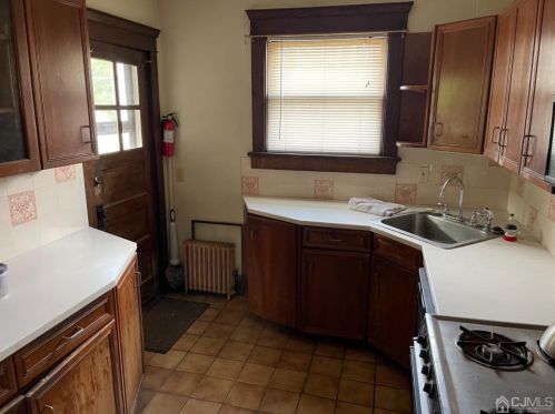 46 Lincoln Ave, New Brunswick NJ 08904-2741 exterior