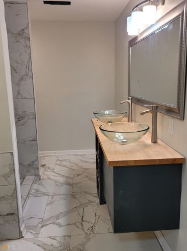 3611 Calmer Cir, Atlanta GA 30344-6011 exterior