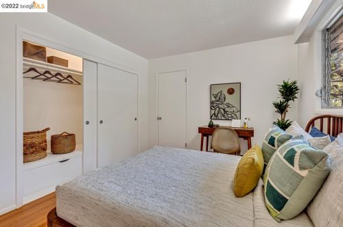 1 Avenida Dr, Berkeley CA 94708-2146 exterior