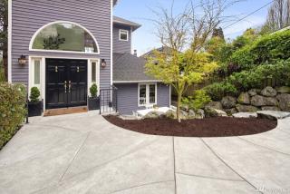 1566 Grand Ave, Seattle WA  98122-3524 exterior