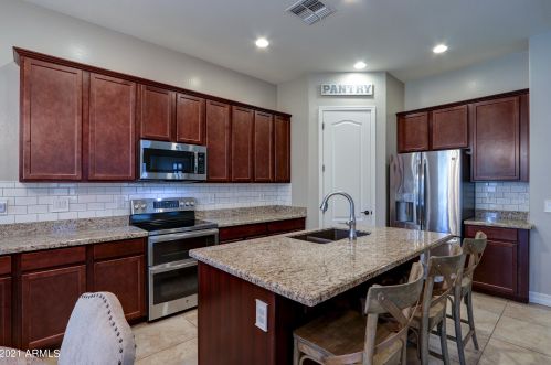 2913 Ebony Dr, Chandler AZ 85286 exterior