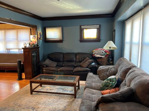 1960 Warren Ave, Milwaukee, WI 53202-1640