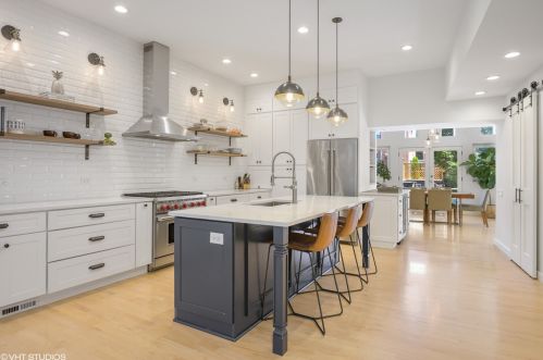 2125 Clifton Ave, Chicago IL  60614-4115 exterior