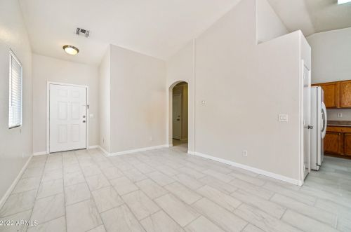 6921 38th Dr, Phoenix AZ  85041-6195 exterior