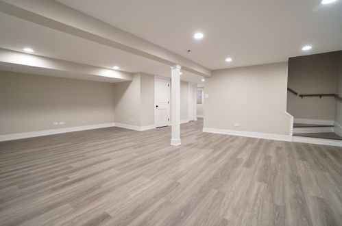 5249 Melvina Ave, Chicago IL 60638-4306 exterior