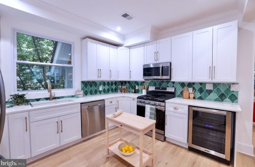 3016 Thayer St, Washington DC  20018-2505 exterior