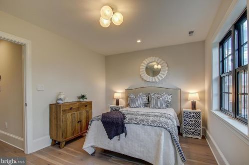 2440 Huidekoper Pl, Washington DC  20007-1826 exterior