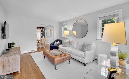 5041 Dana Pl, Washington, DC 20016-3467