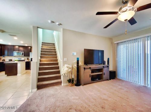 8057 Albeniz Pl, Phoenix AZ  85043 exterior