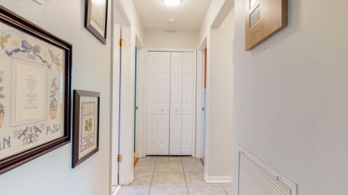 2471 Shell Ave, Fort Pierce FL  34952-6857 exterior