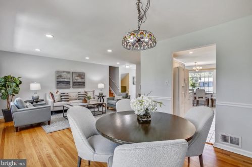 2232 Candlewood Dr, Alexandria VA 22308-1507 exterior