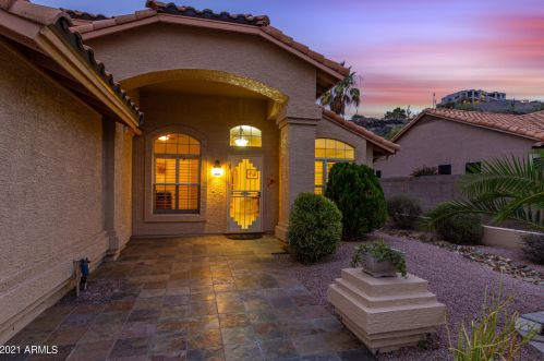 1620 Acoma Dr, Phoenix AZ 85032-5226 exterior