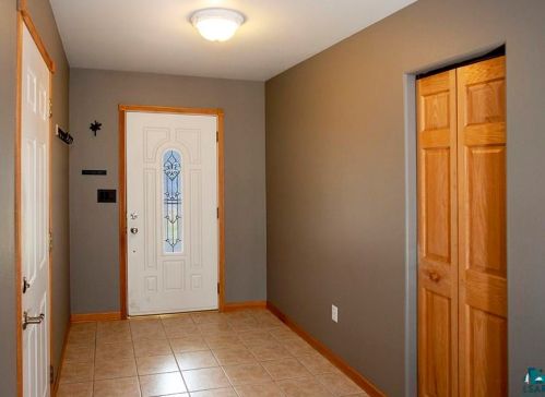 913 6 St, Duluth MN 55806-2303 exterior