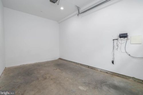 854 Leithgow St, Philadelphia PA 19123-2127 exterior