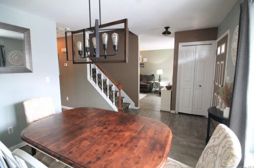 18 Taconic St, Poughkeepsie NY 12603-4424 exterior