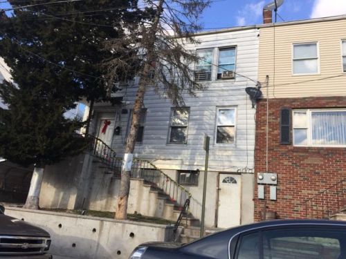 77 Carlisle Ave, Paterson NJ  07501-2515 exterior