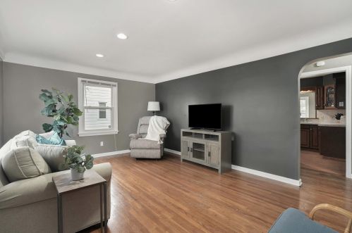 1036 Cricklewood St, Wyoming MI  49509-2843 exterior