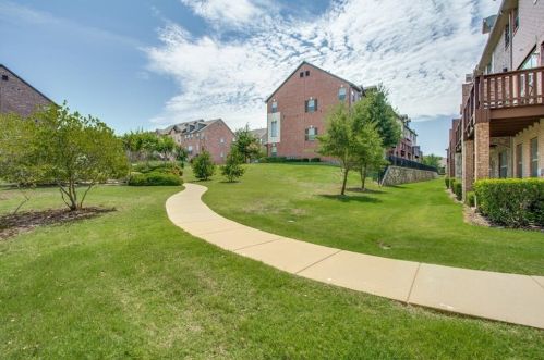 1531 Biltmore Ln, Irving TX  75063-3503 exterior