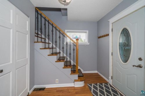 2211 11 St, Duluth MN 55806-1201 exterior