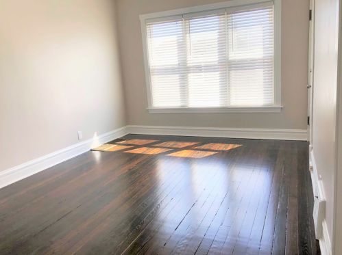 2853 Elston Ave, Chicago IL 60618-5843 exterior