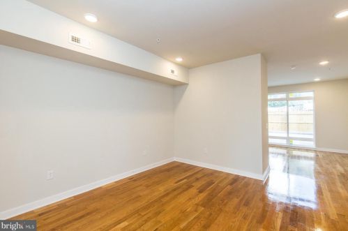 1647 Germantown Ave, Philadelphia PA 19140-4224 exterior