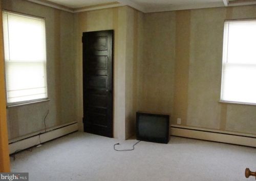 1124 Genesee St, Trenton NJ 08611-1907 exterior