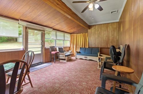 28 Bungay Ter, Seymour CT 06483-2511 exterior