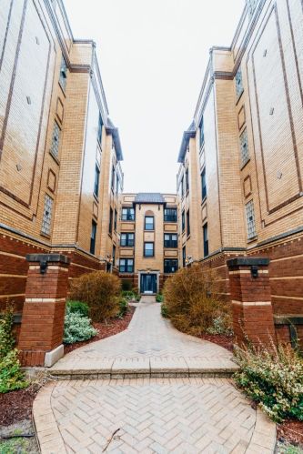 4333 Troy St, Chicago, IL 60618-1350