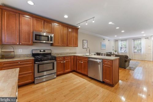 924 23rd St, Philadelphia PA  19146-2539 exterior