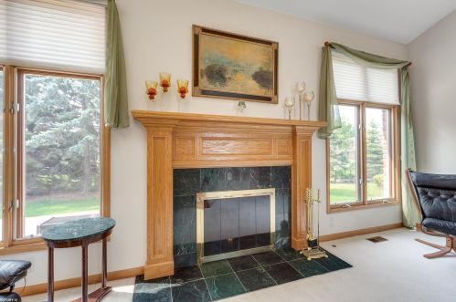 16820 Renee Dr, Macomb Township MI 48042-2324 exterior