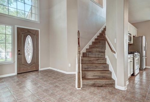 4233 Canyon Glen Cir, Austin TX  78732-2185 exterior