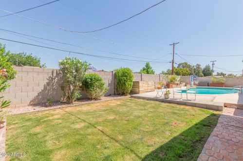 2032 Campbell Ave, Phoenix AZ  85015-4126 exterior