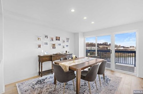 311 Nelson Ct, Edgewater NJ  07020-1618 exterior