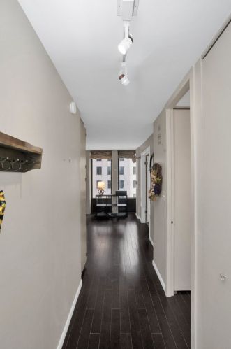 100 Walton St, Chicago IL 60611-1448 exterior