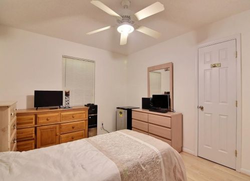 7304 Deland Ave, Fort Pierce FL 34951-1425 exterior