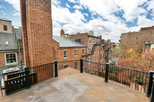 48 Mount Vernon St, Boston MA  02132-2810 exterior